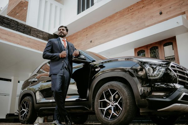 Exploring the Pros and Cons of Investing in Airport-Adjacent Properties in the UK